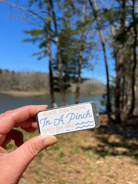 A Pinch of Maine Salt Tin (.5 oz) - Slack Tide Sea Salt