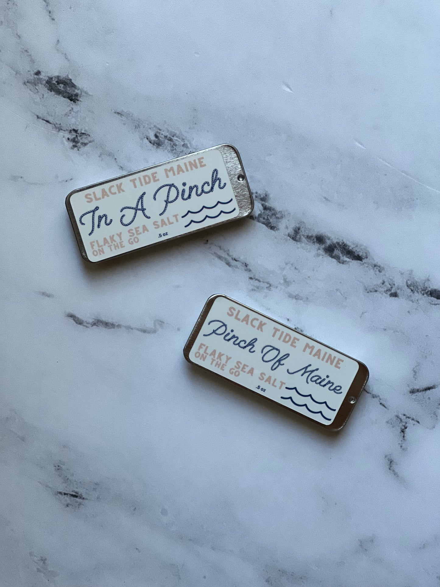 A Pinch of Maine Salt Tin (.5 oz) - Slack Tide Sea Salt